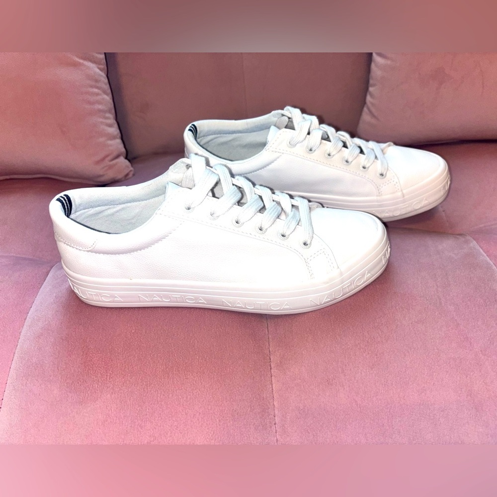 NAUTICA Sneakers!